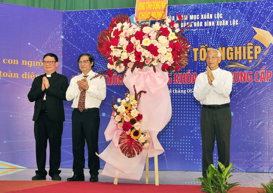 TRƯỜNG CAO ĐẲNG HÒA BÌNH XUÂN LỘC TRAO BẰNG TỐT NGHIỆP ĐỢT THÁNG 05/2025 CDHBtotnghiep2025 66
